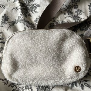 Lululemon everyday belt bag
